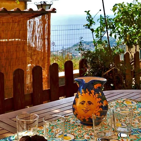 Apartment Marale Castelmola